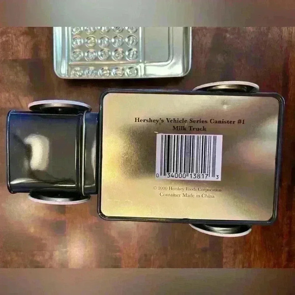 Vintage 2000 Hershey's Vehicle Series Canister #1 Milk Truck Candy Tin - Picture 5 of 6